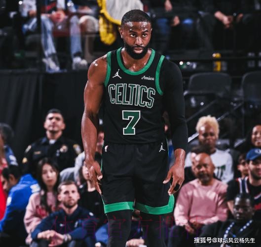 布朗狂砍50分带队狂胜!凯尔特人31分大胜快船迎三连胜 布朗狂砍50分带队狂胜!凯尔特人31分大胜快船迎三连胜